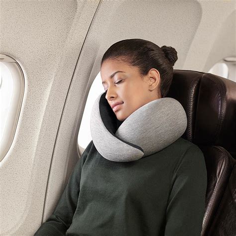 neck pillows for traveling.